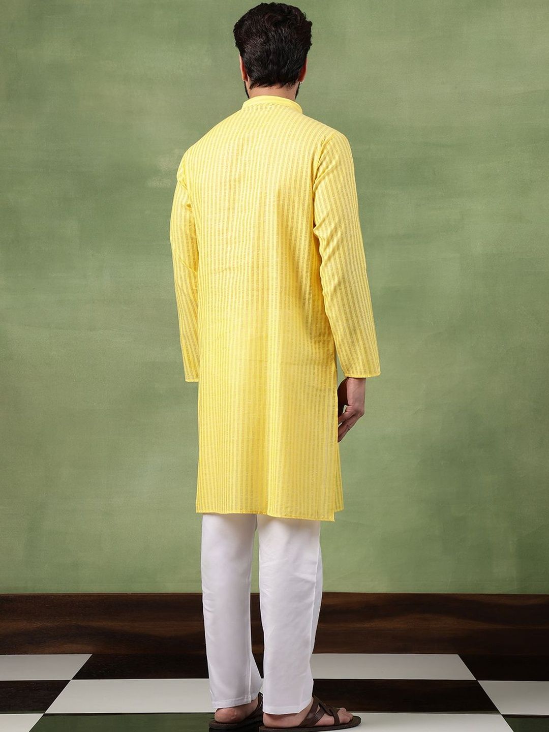 SOJANYA Kurta Berjalur Lelaki