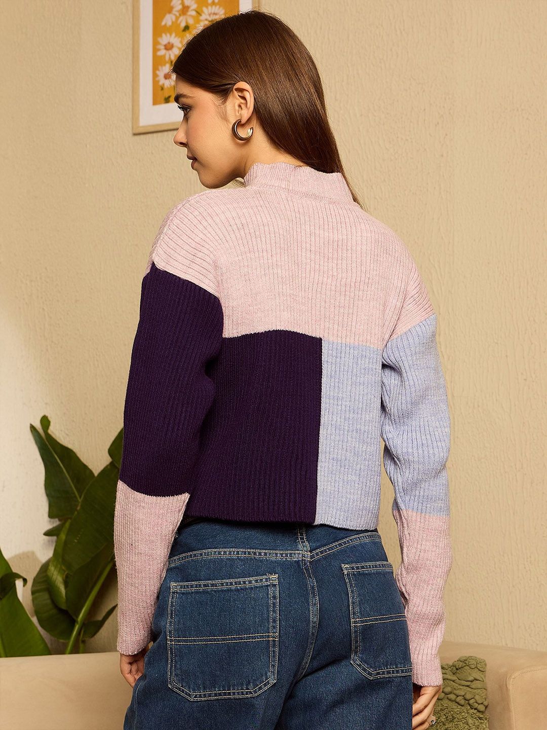 Berrylush Women Colourblocked Pullover Sweater
