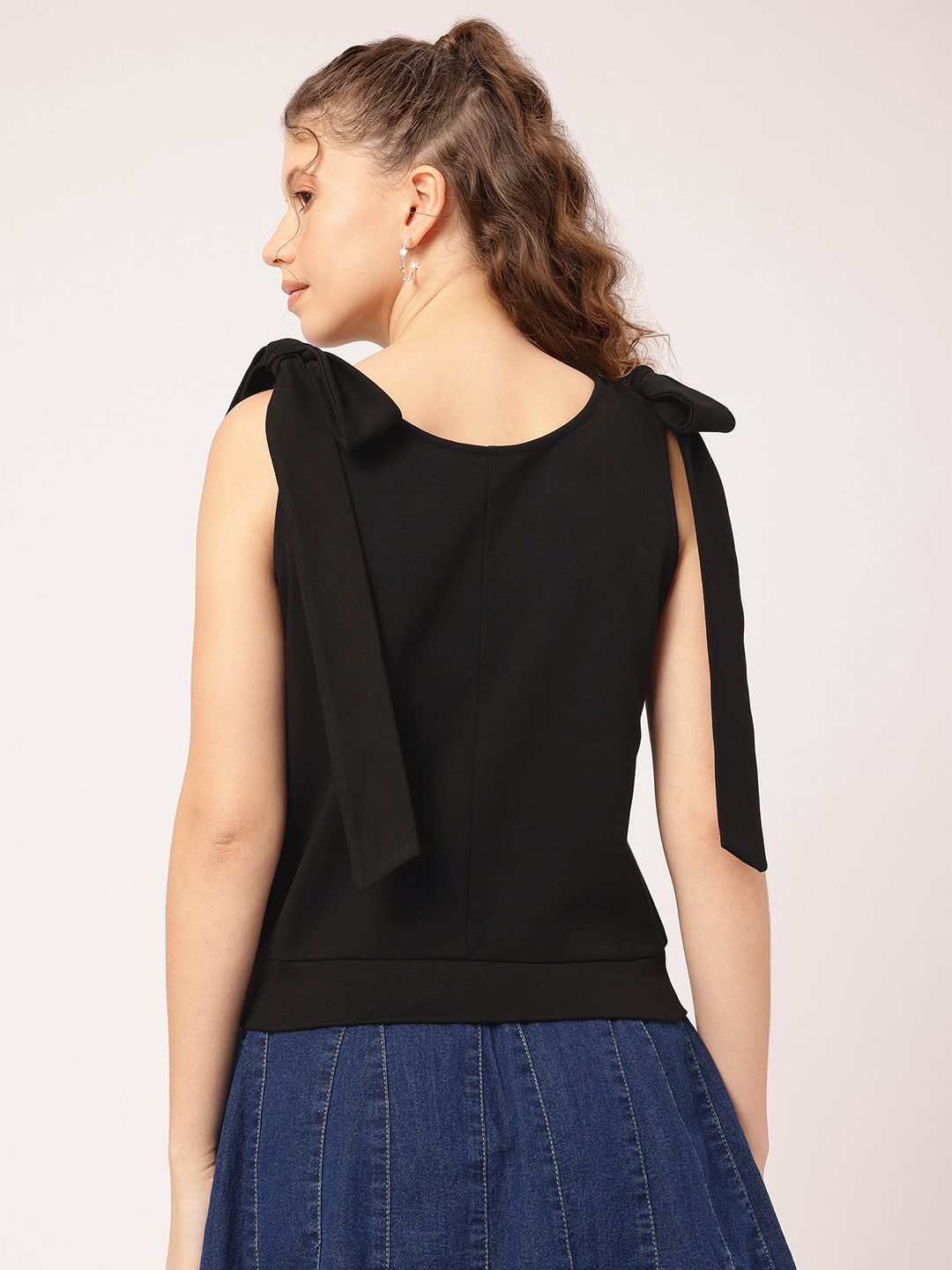 DressBerry Minimalist Muse Tie-Up Sleeves Top