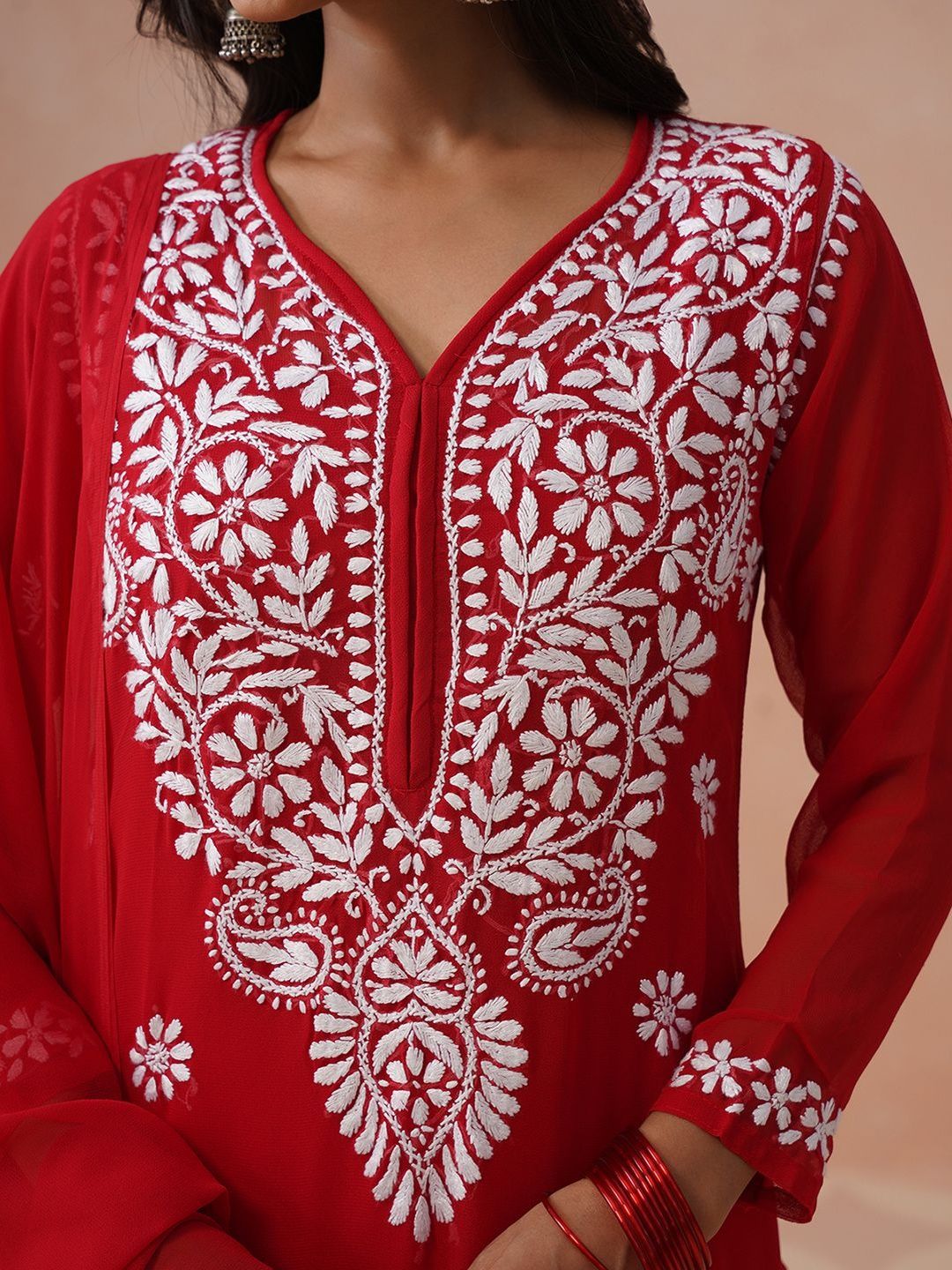 House of Chikankari Women Embroidered Chikankari Georgette Kurta