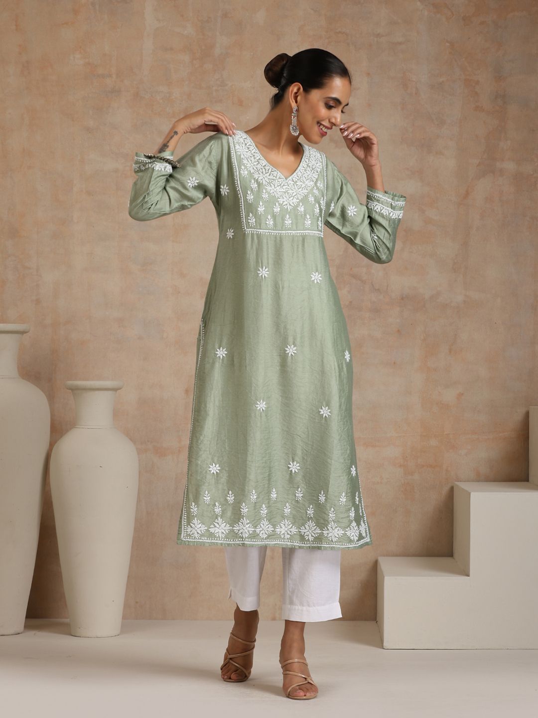 House of Chikankari Women Green Chanderi Chikankari Embroidered Kurta