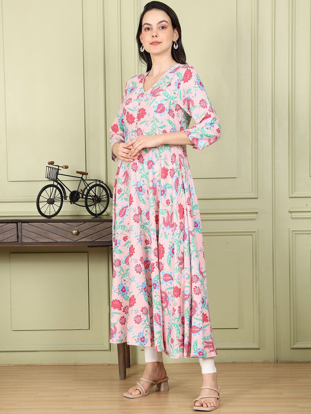 W Women Floral Printed Flared Sleeves Anarkali Kurta