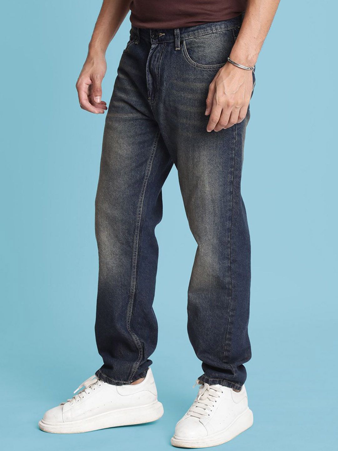 Bene Kleed Men Relaxed Fit Mid-Rise Tinted Jeans