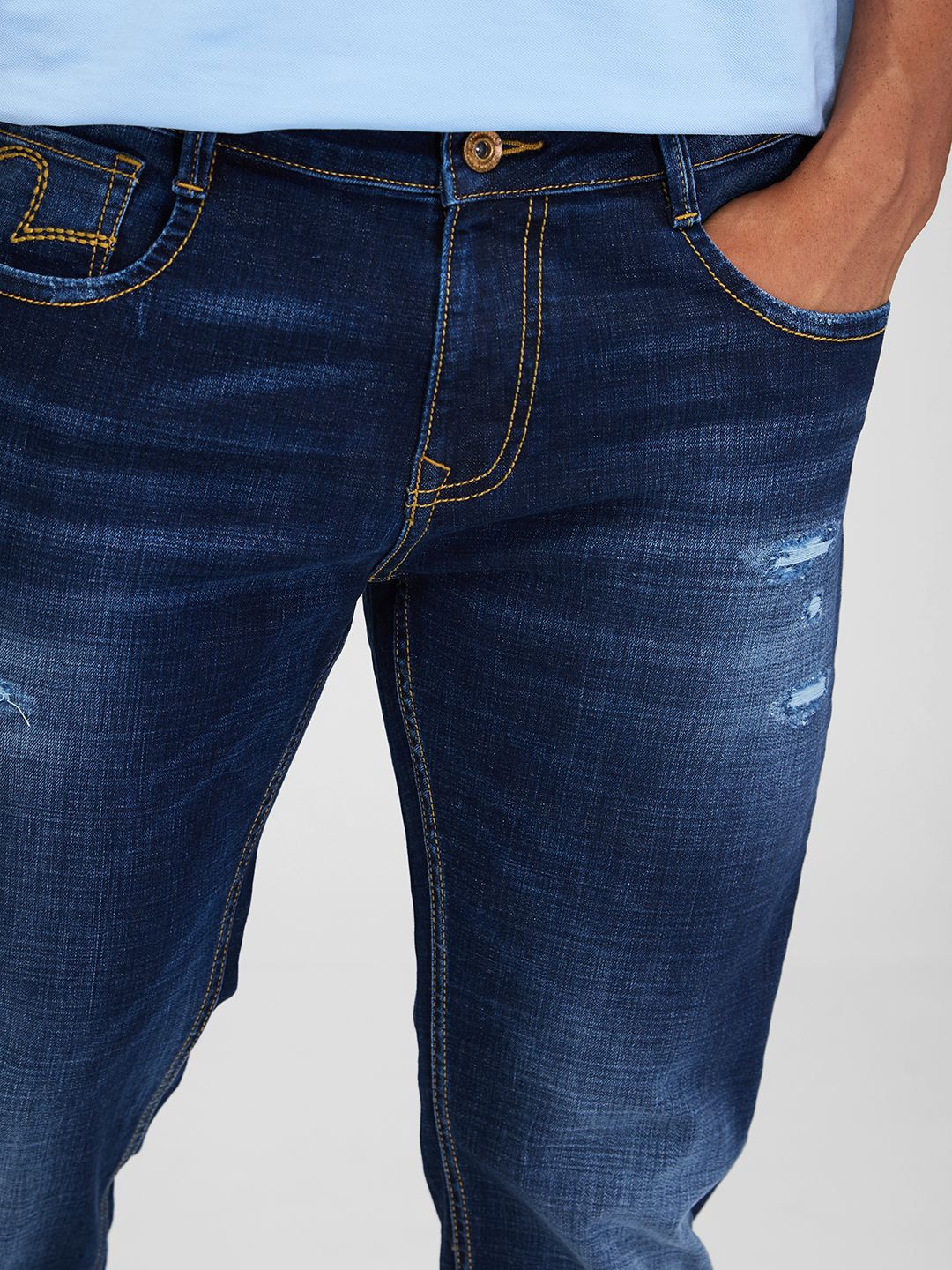 SPYKAR Men Skinny Fit Low-Rise Mildly Distressed Light Fade Stretchable Jeans