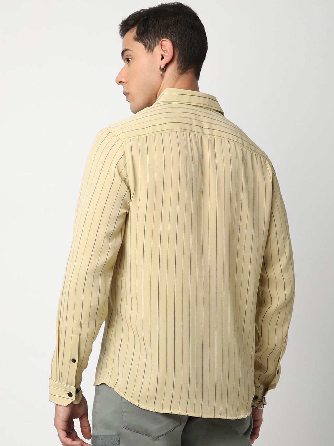 VASTRADO Men Classic Spread Collar Vertical Striped Slim Fit Casual Shirt