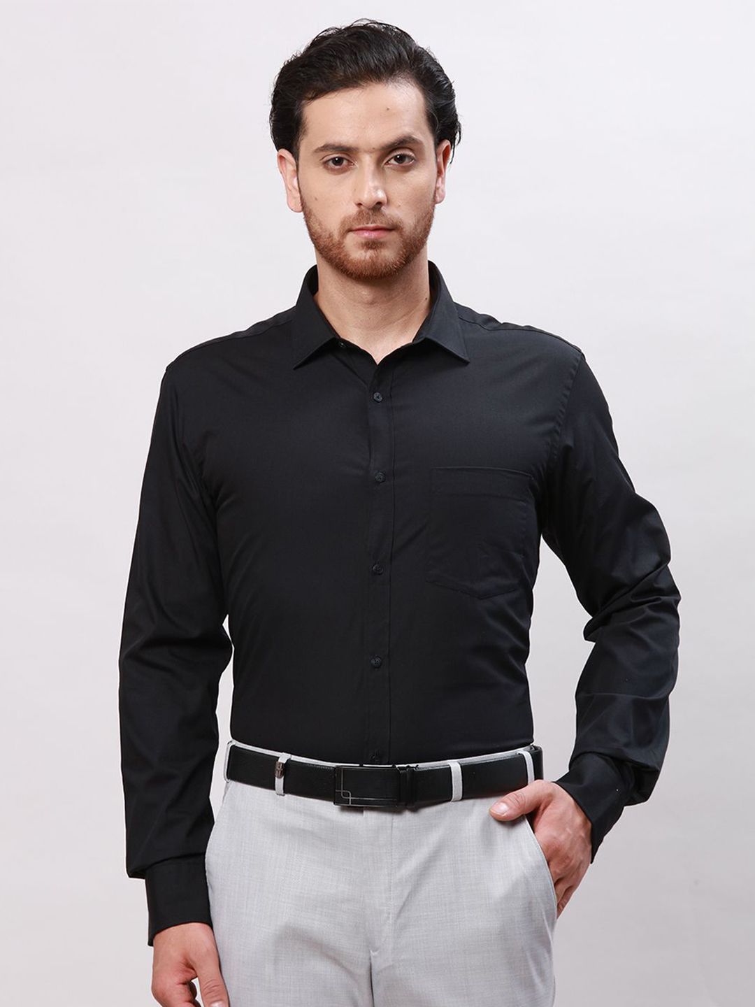 Park Avenue Men Cutaway Collar Solid Cotton Slim Fit Formal Shirt