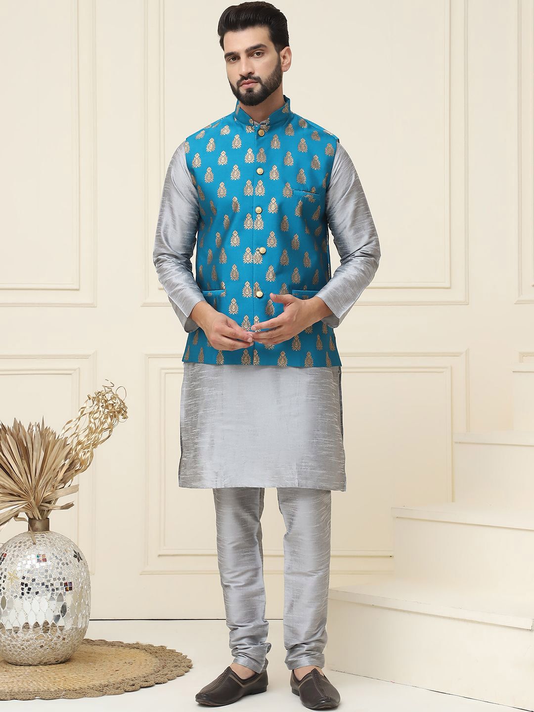SOJANYA Mandarin Collar Kurta with Churidar With Nehru jacket