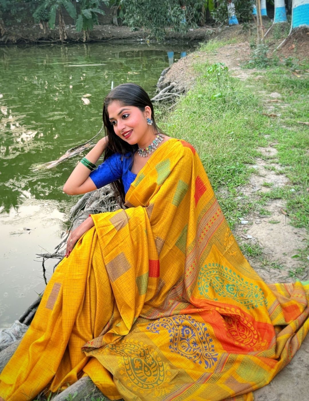 KALINI Ethnic Motifs Silk Blend Saree