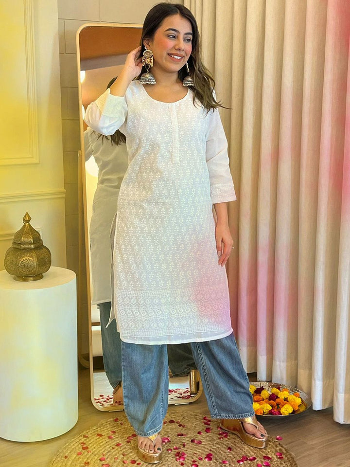 Indo Era Floral Embroidered Straight Kurta