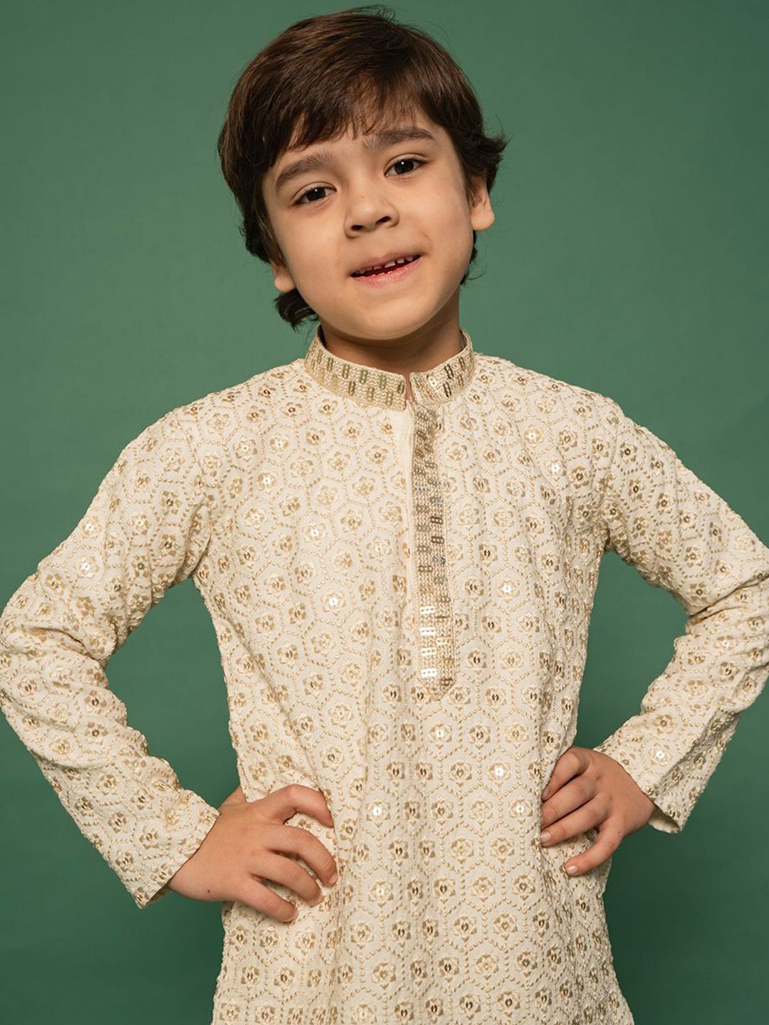 VASTRAMAY Boys Embroidered Regular Thread Work Kurta with Pyjamas