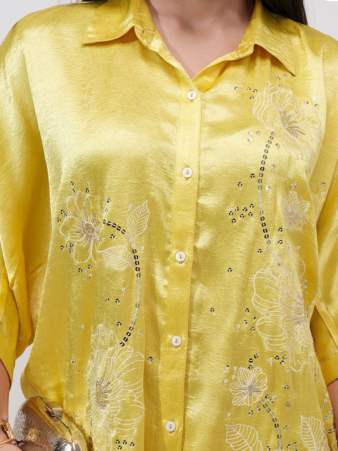 Vishudh Women Lime Embroidered Tunic with Regular Pants Co-Ord Set