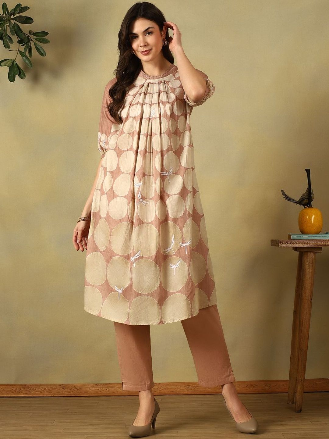 Mamicha Women Printed Pleated Pure Cotton Kurta with Seluar