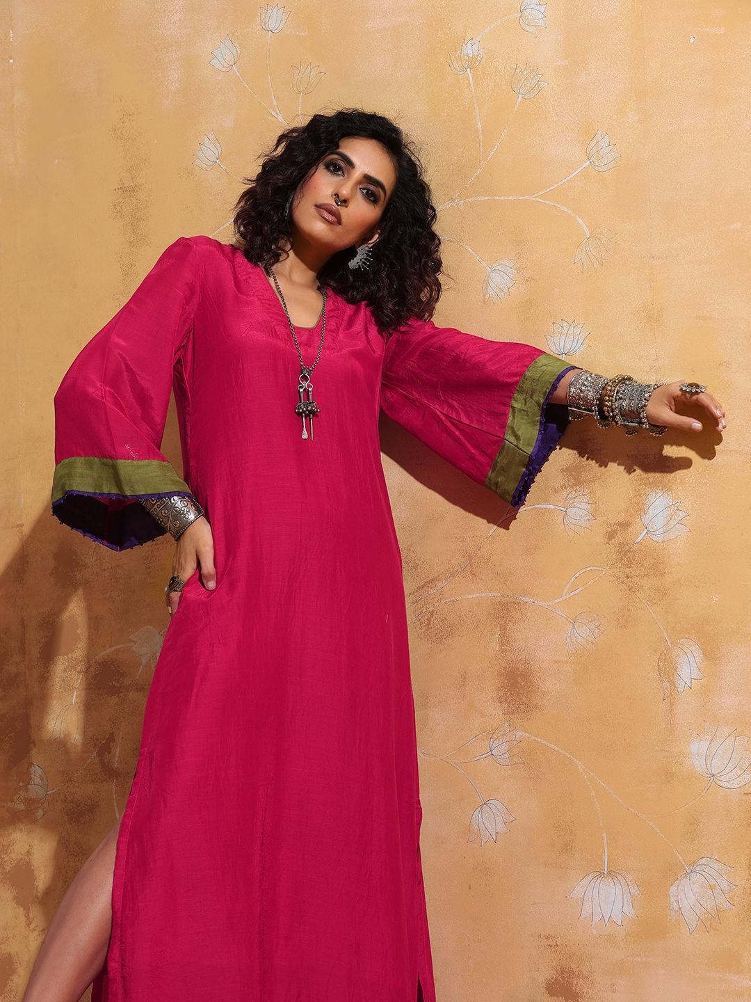 Truebrowns Wanita Pink Muslin Silk Lurus Maxi Dress