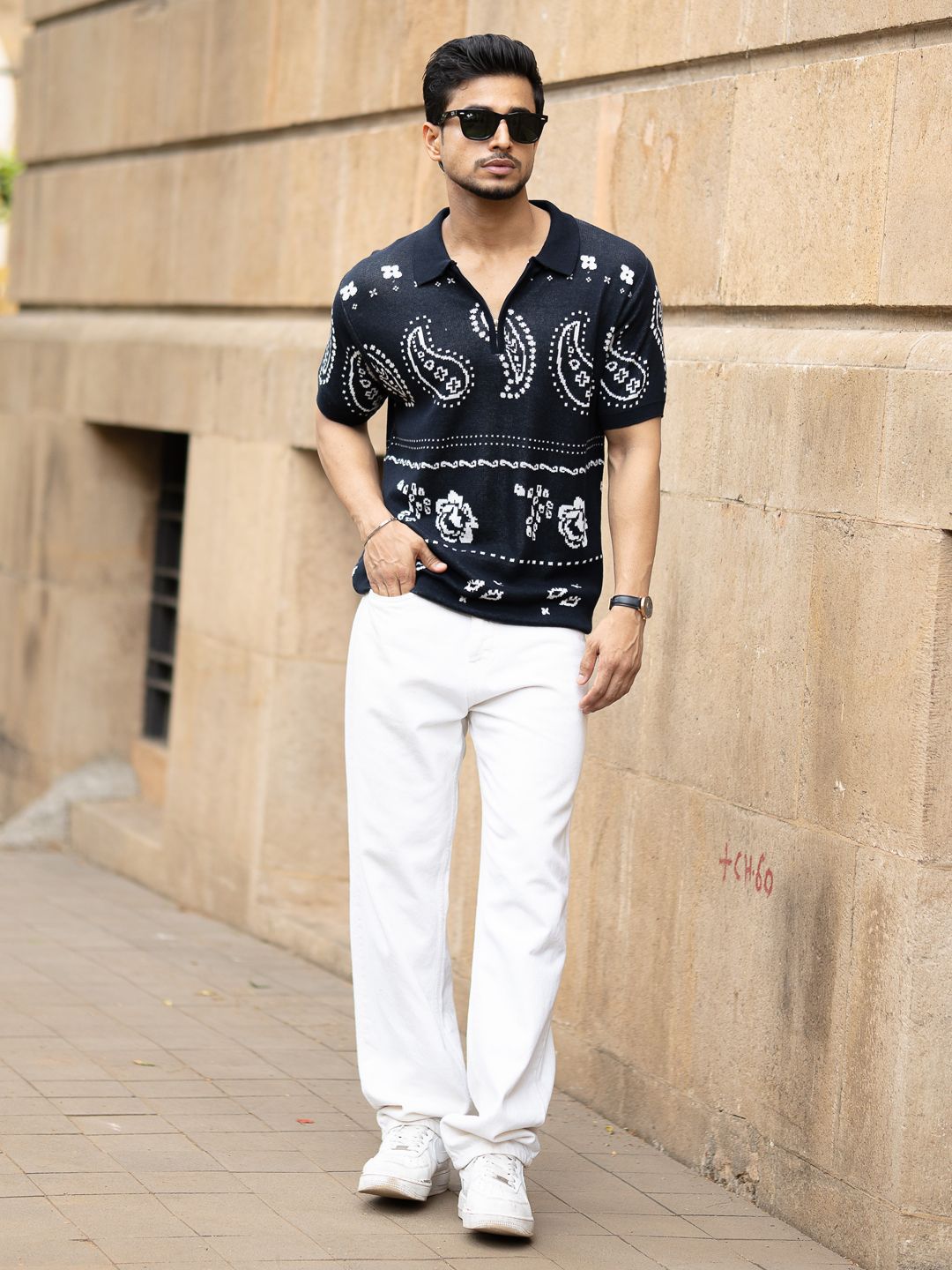 Powerlook Men Navy Paisley Jacquard Knit T-Shirt