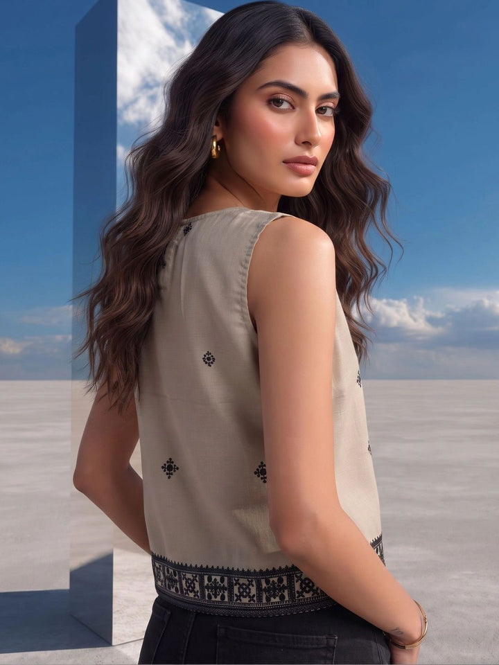 Mamicha Geometric Embroidered Top