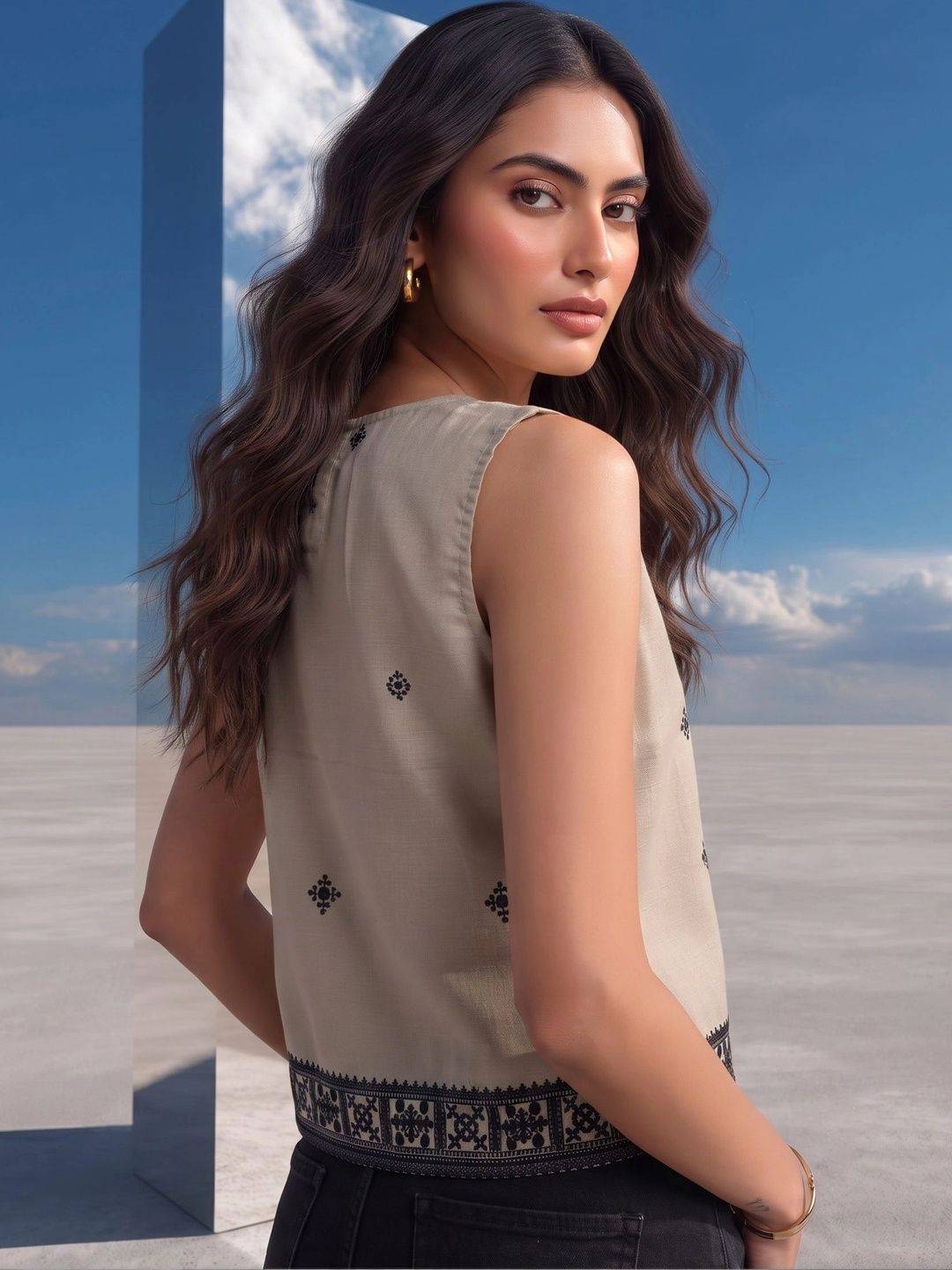 Mamicha Geometric Embroidered Top