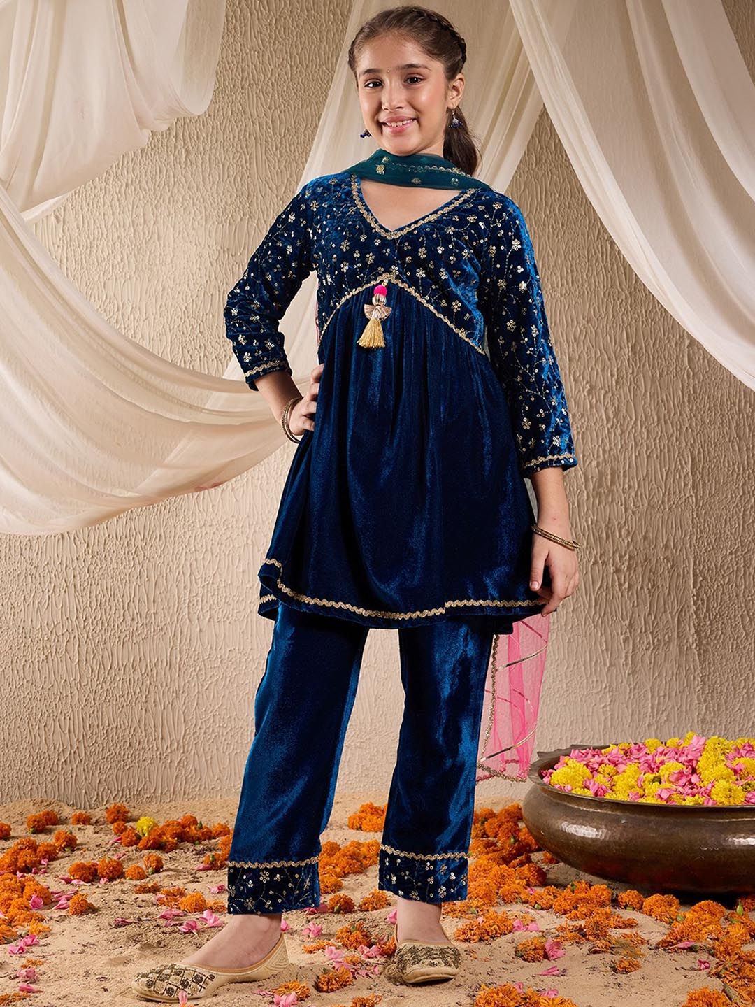 pspeaches Girls Floral Embroidered Sequinned Velvet Kurta with Trousers & Dupatta