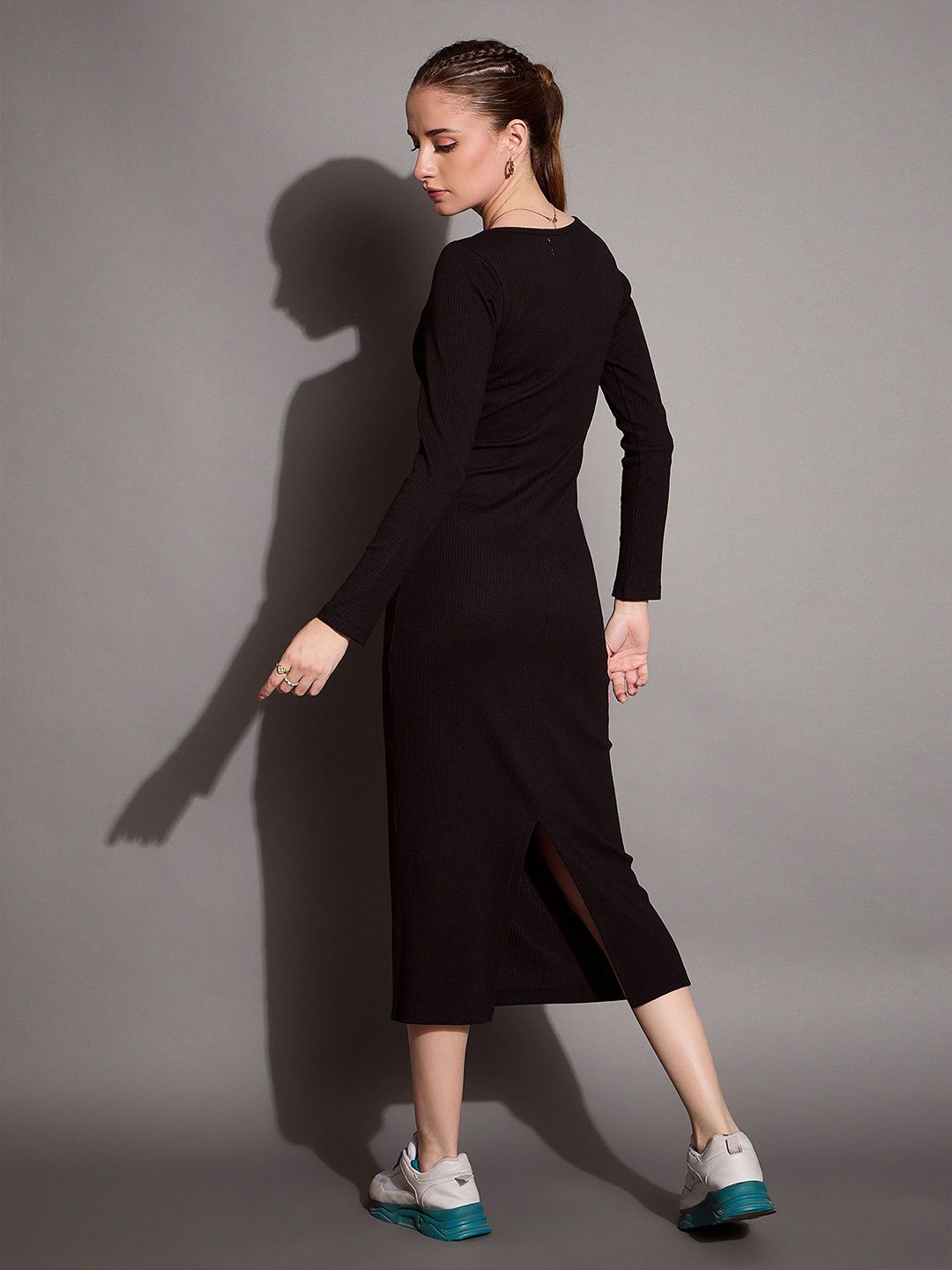 SASSAFRAS BASICS Bodycon Solid Midi Dress