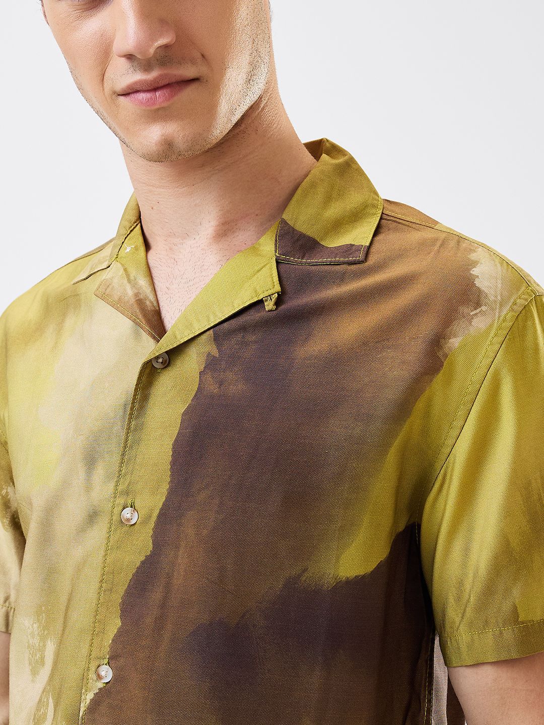 SPYKAR Men Relaxed Fit Cuban Collar Abstract Printed Casual Shirt