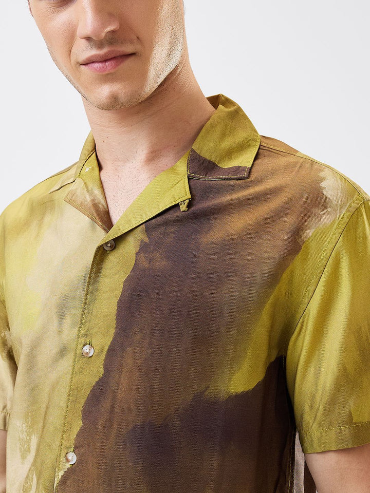 SPYKAR Men Relaxed Fit Cuban Collar Abstract Printed Casual Shirt