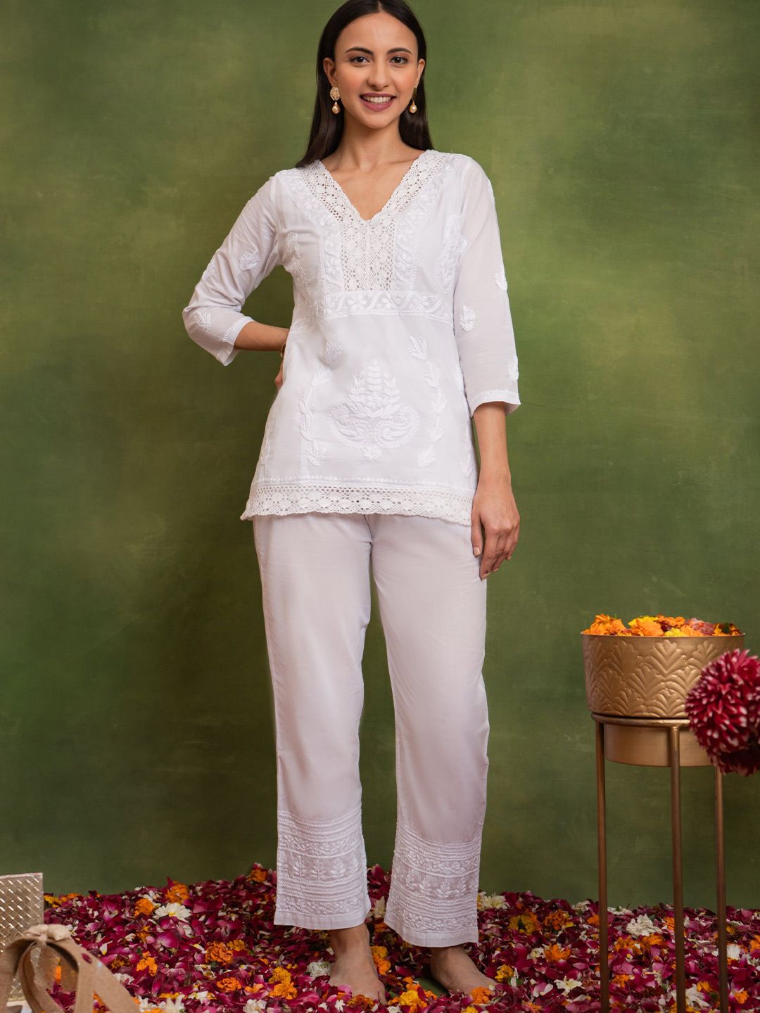 HOUSE OF KARI Floral Embroidered V-Neck Chikankari Pure Cotton Straight Kurti