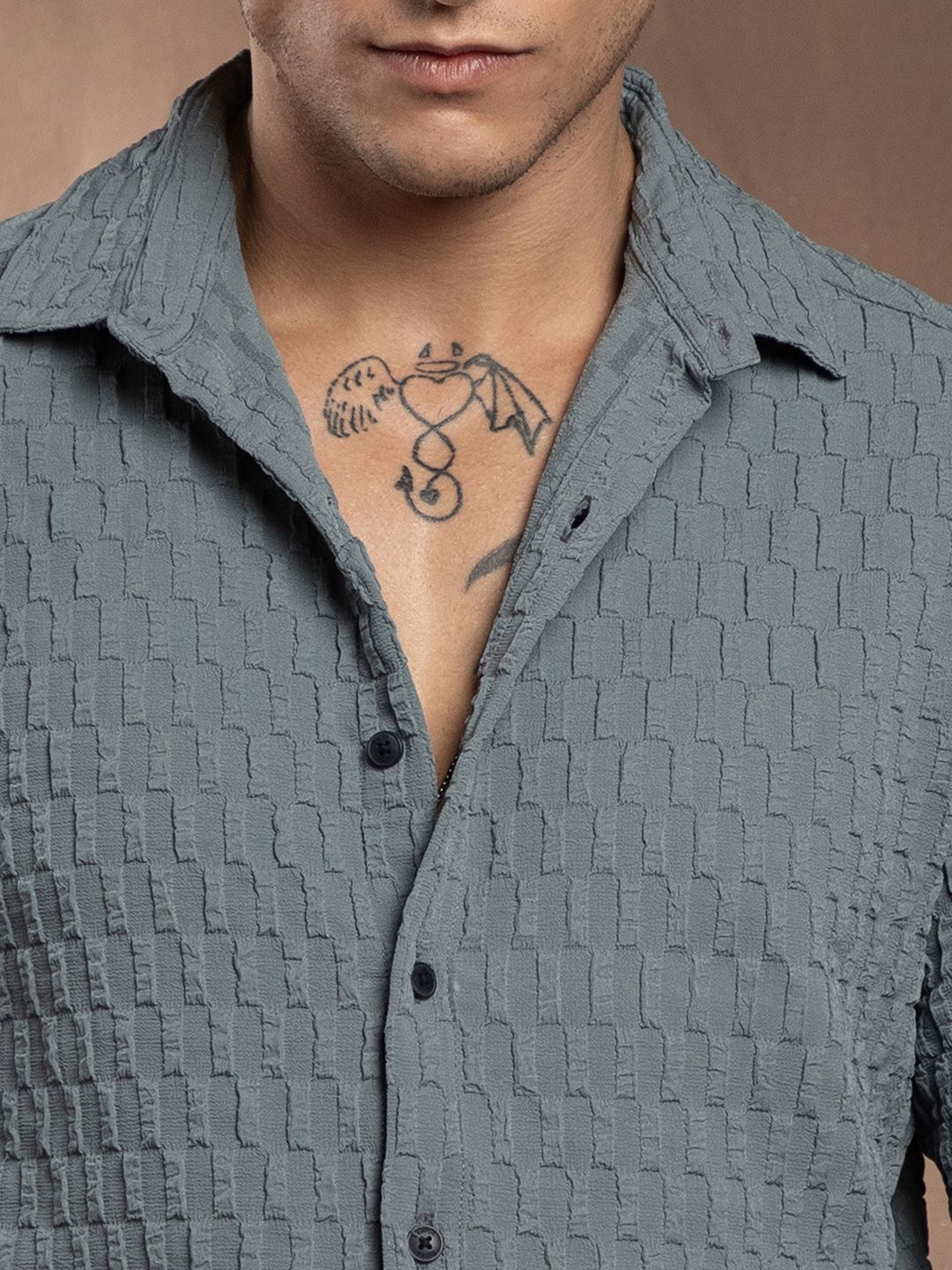 Campus Sutra Comfort Obelisk -Tactile Self Design Regular Fit Casual Shirt