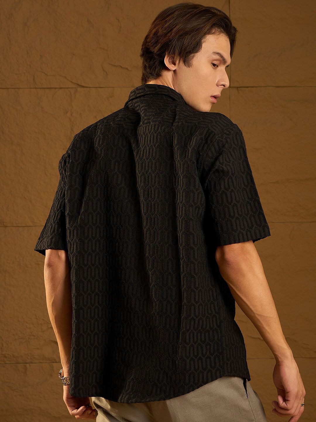 DENNISON Men Relaxed Spread Collar Textured Oversized Casual Shirt
