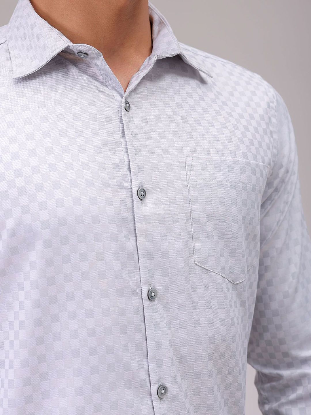 The Indian Garage Co. X Luxe Men Cutaway Collar Checked Slim Fit Formal Shirt