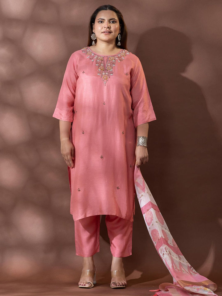 Mamicha Women Floral Embroidered Kurta with Trousers & Dupatta