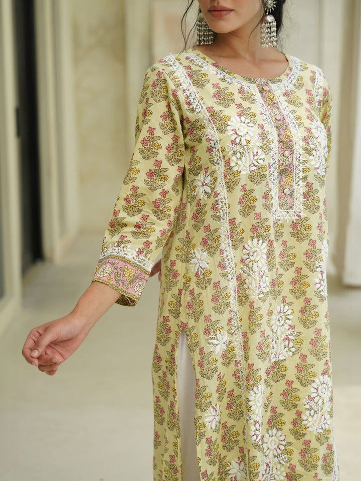 House of Chikankari Women Floral Printed Thread Work Indie Florals Kurta