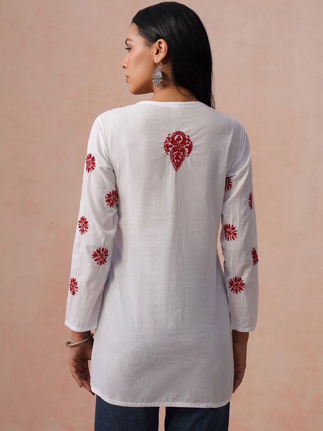 House of Chikankari Floral Embroidered Cotton Chikankari Kurta