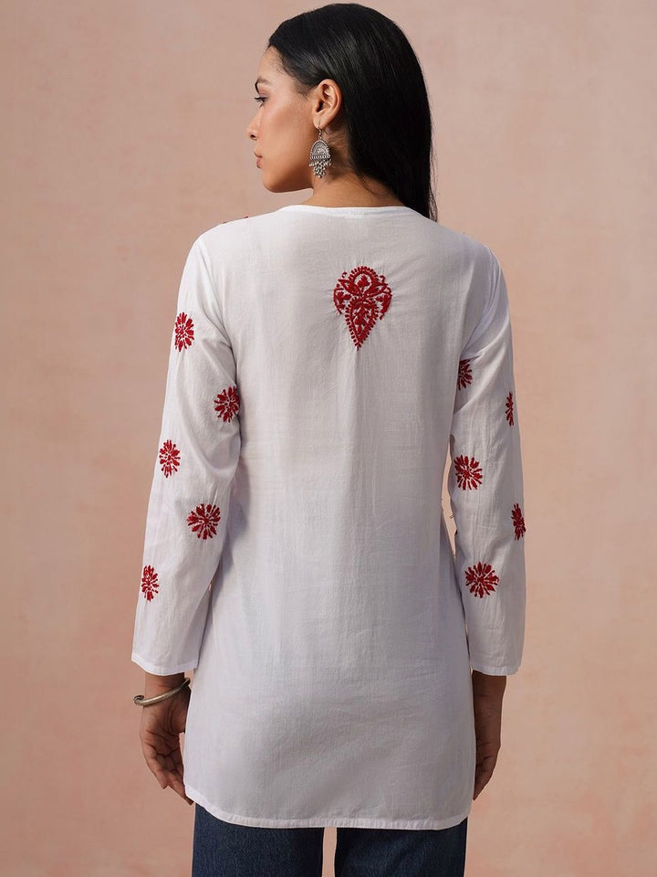House of Chikankari Floral Embroidered Cotton Chikankari Kurta