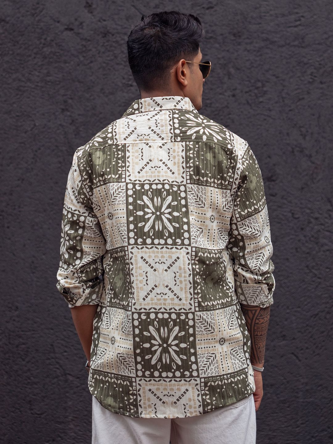 Powerlook Men Spread Collar Abstract Printed Casual Shirt