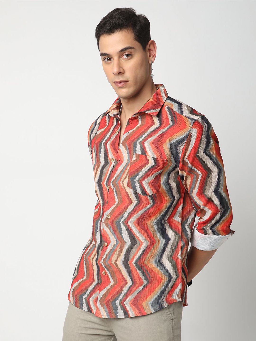 VASTRADO Men Classic Spread Collar Chevron Slim Fit Casual Shirt