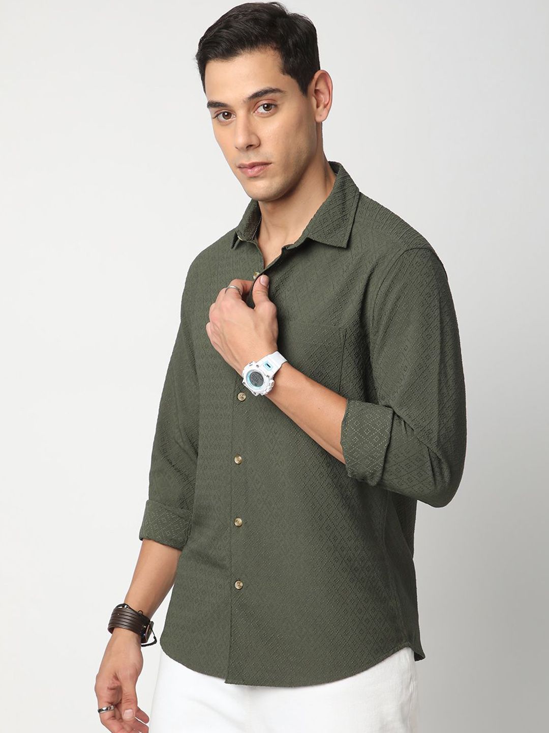 VASTRADO Men Classic Spread Collar Micro Ditsy Printed Slim Fit Casual Shirt