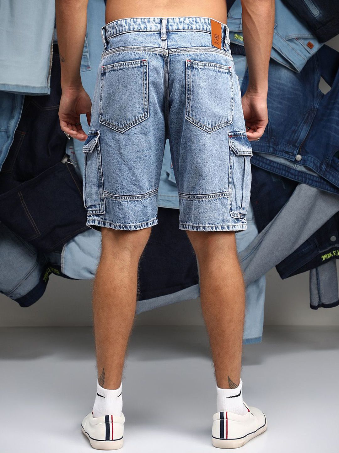 Campus Sutra Men Comfort Light Fade Stretchable Denim Shorts