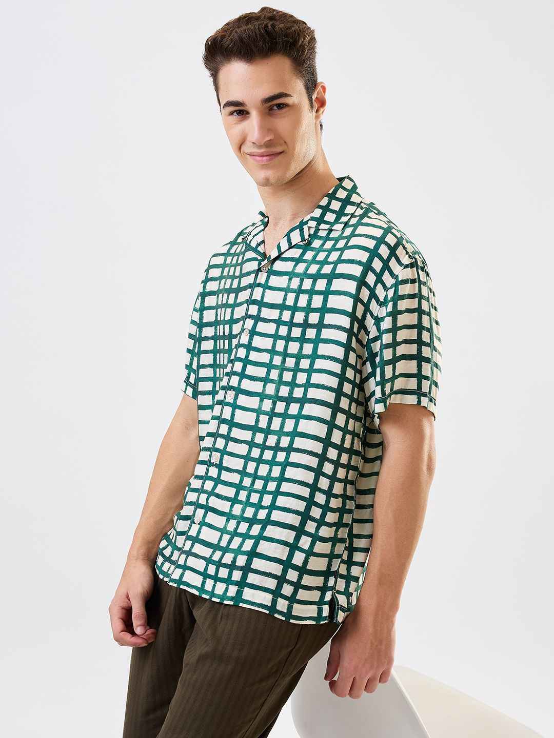SPYKAR Men Relaxed Fit Cuban Collar Geometric Printed Casual Shirt