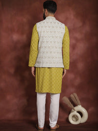 Motif Etnik Hijau Anouk Bersulam Kurta Lurus Dengan Jaket Churidar & Nehru