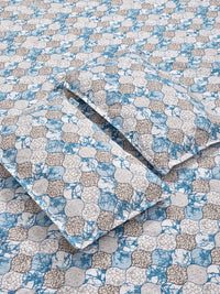 KLOTTHE Blue Geometric Polycotton 300 TC Fitted King Fine Bedsheet with 2 Pillow Covers-98 x 89 inches