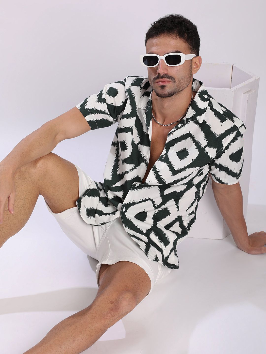 Bene Kleed Men Geometric Printed Cuban Collar Cotton Casual Shirt