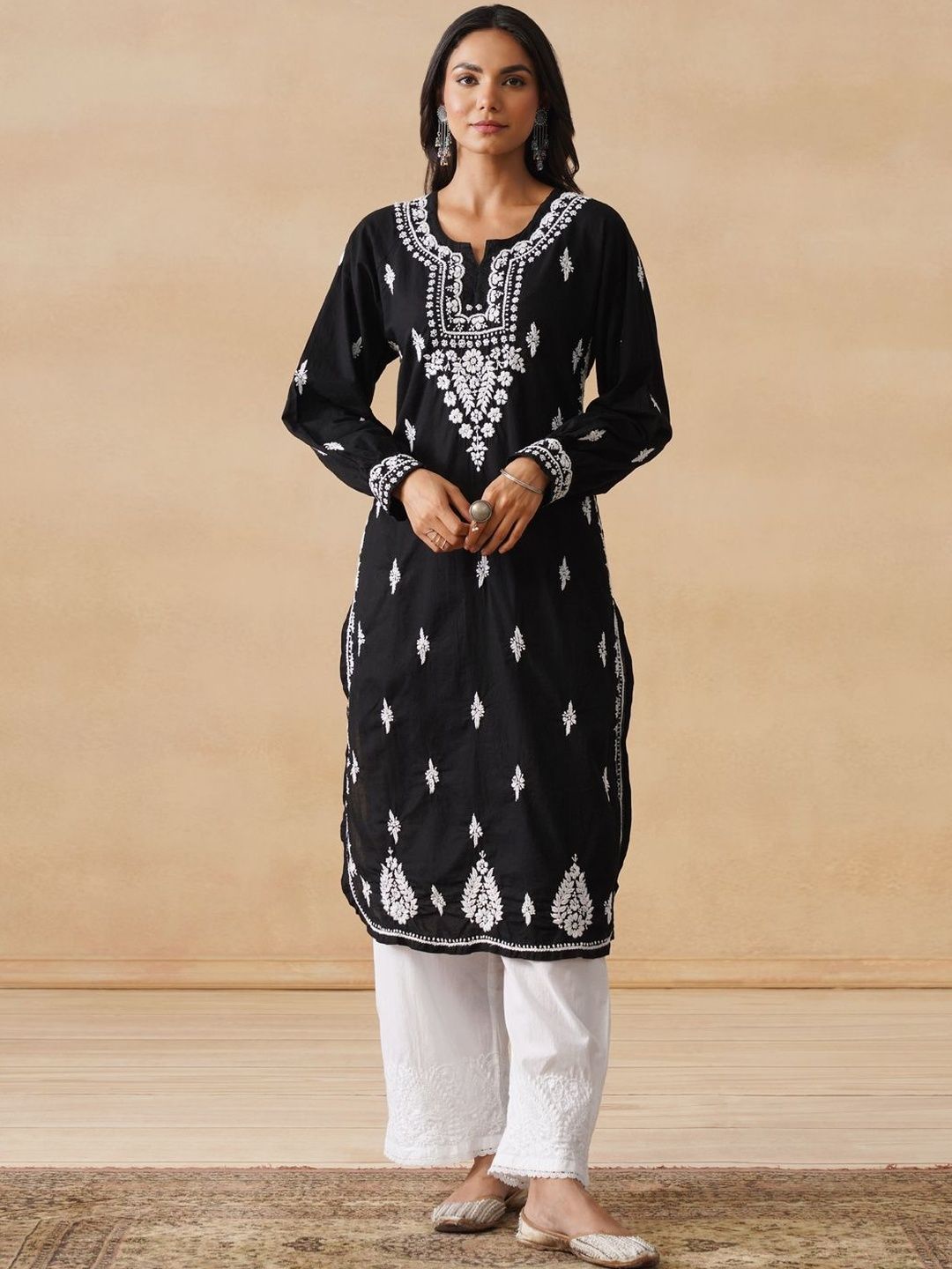 House of Chikankari Women Solid Black Kurta