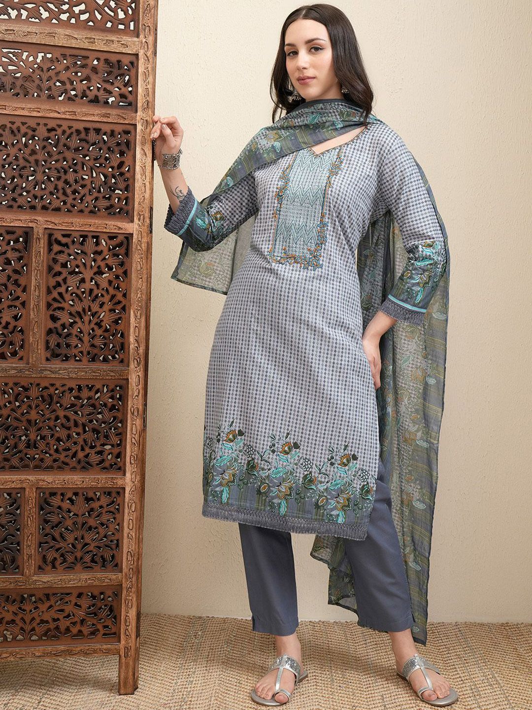 Vishudh Grey Geometric Printed Pure Cotton Straight Kurta With Trousers & Dupatta