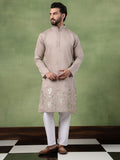 SOJANYA Men Floral Embroidered Kurta