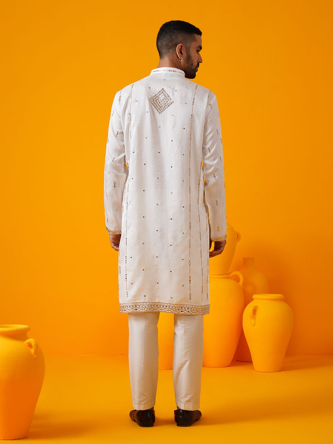 SOJANYA LUXE Geometric Embroidered Mandarin Collar Pure Silk Straight Kurta With Trouser