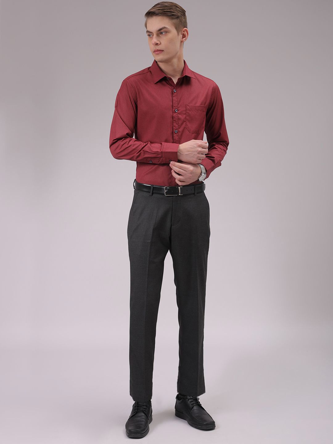 The Indian Garage Co. X Luxe Men Cutaway Collar Solid Slim Fit Formal Shirt