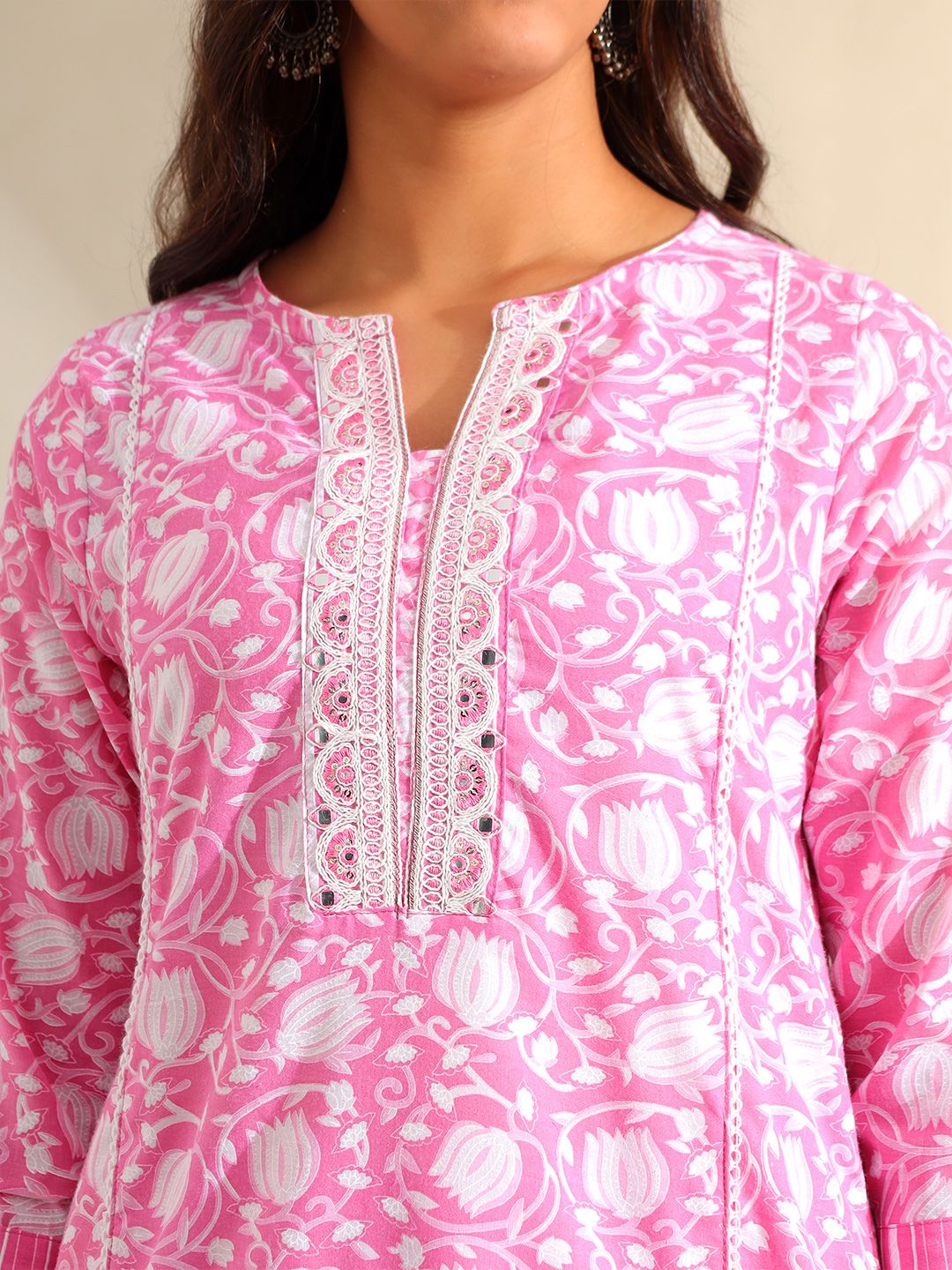 Mamicha Women Ethnic Motifs Printed Regular Thread Work Pure Cotton Kurta with Trousers & With Dupatta