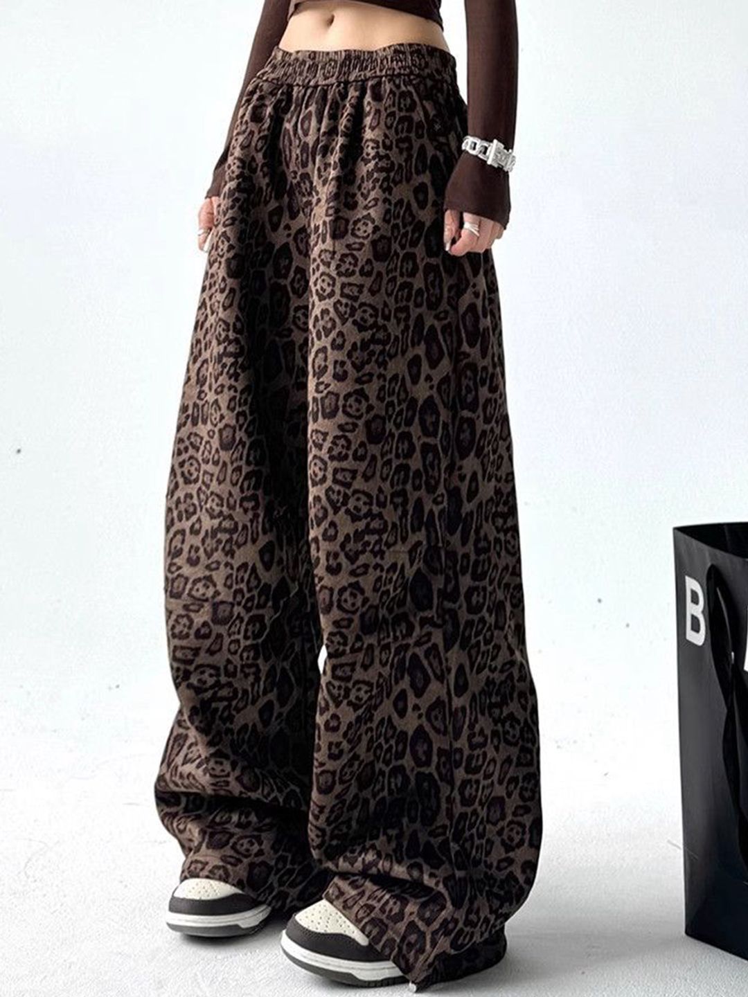 DressBerry Women Animal Printed Parallel Trousers