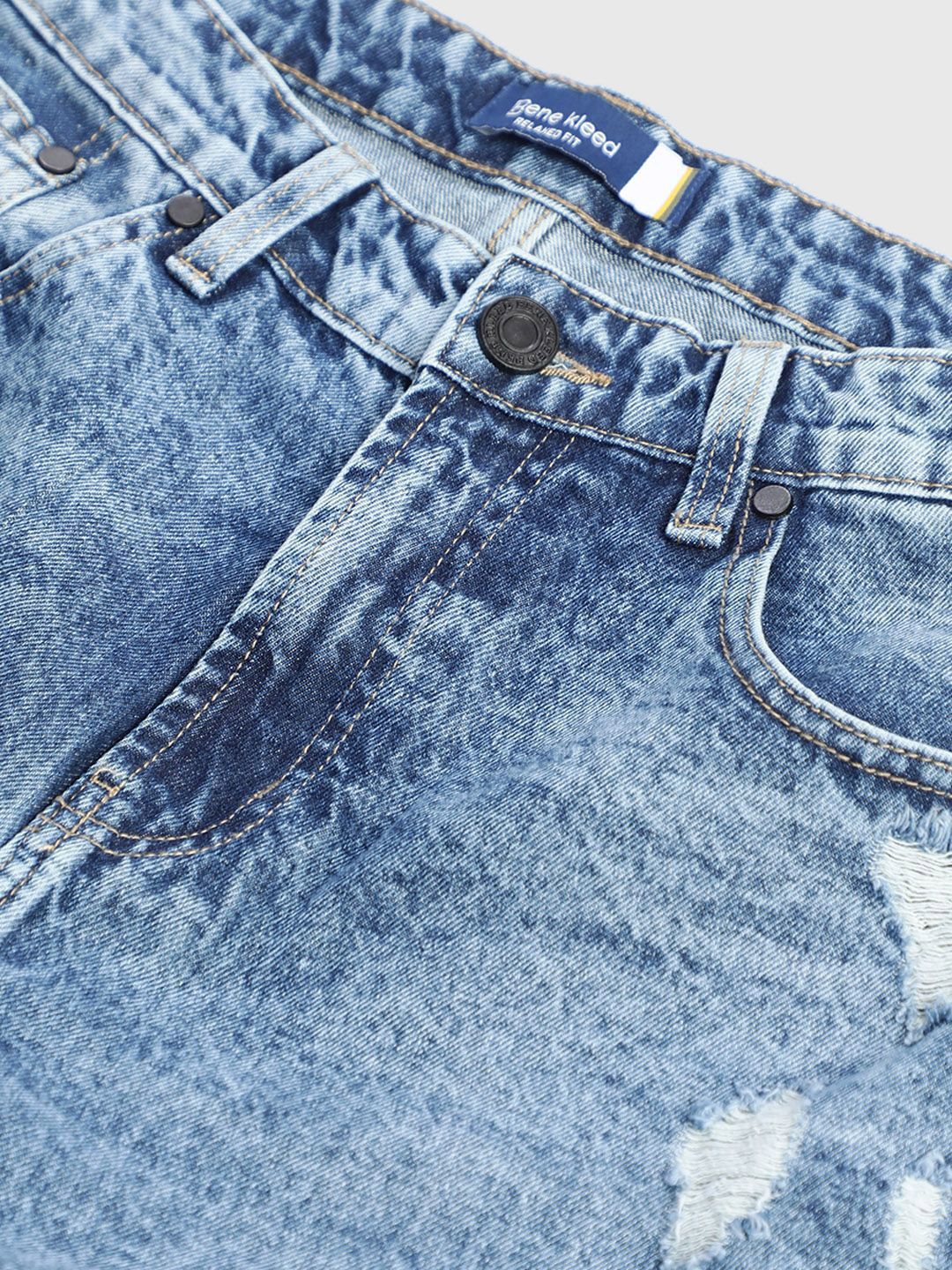 Bene Kleed Men Washed Mid-Rise Knee Length Relaxed Fit Denim Shorts