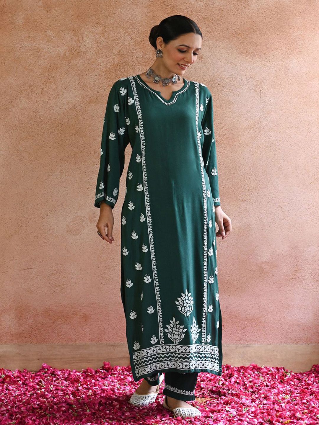 House of Chikankari Women Bottle Green Rayon Chikankari Embroidered Kurta Set