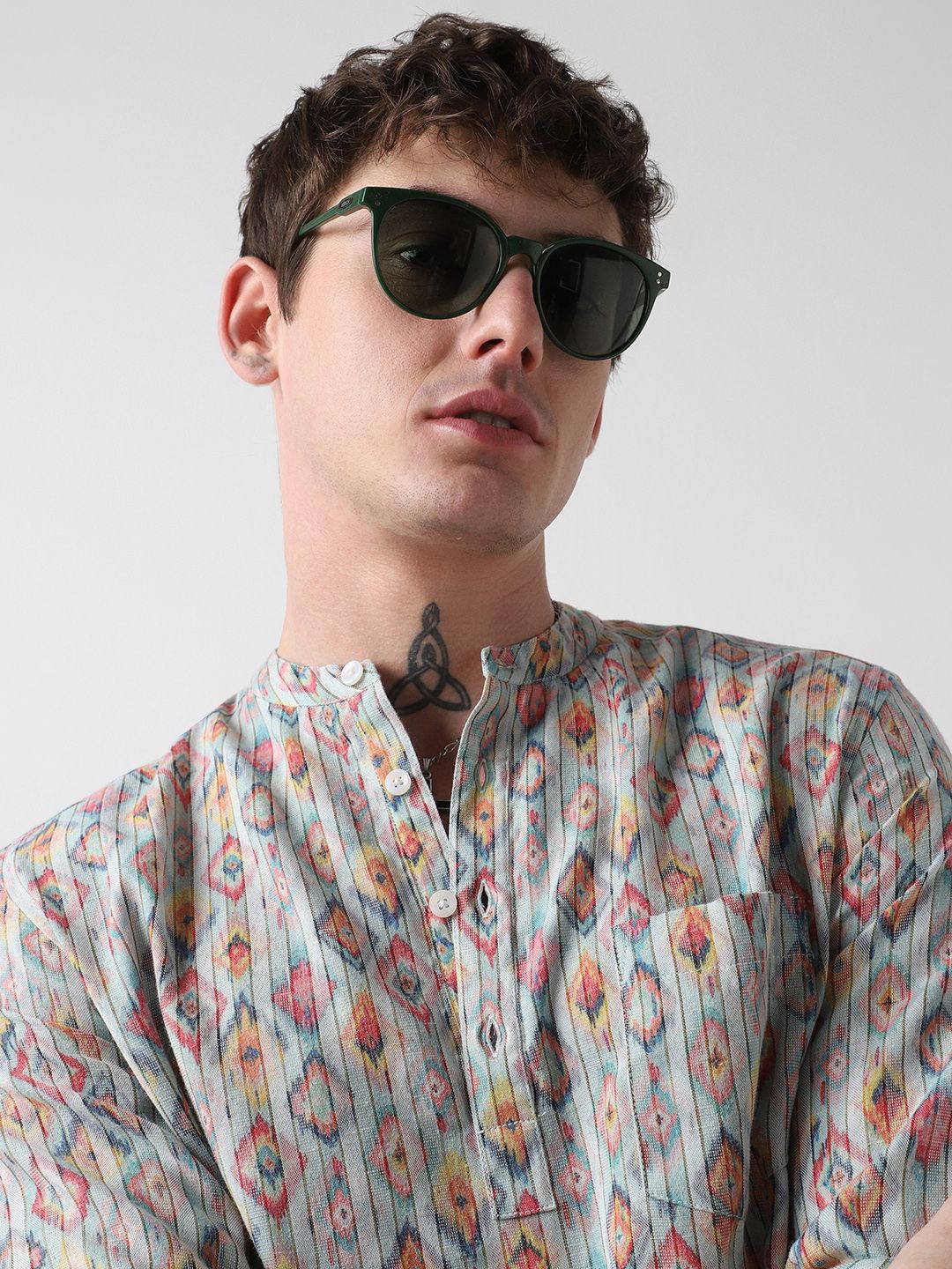 Vastrado Geometric Woven Design Mandarin Collar Lurus Pendek Kurta